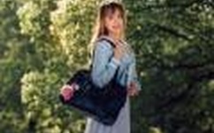 老公把舌头放进我B里搅